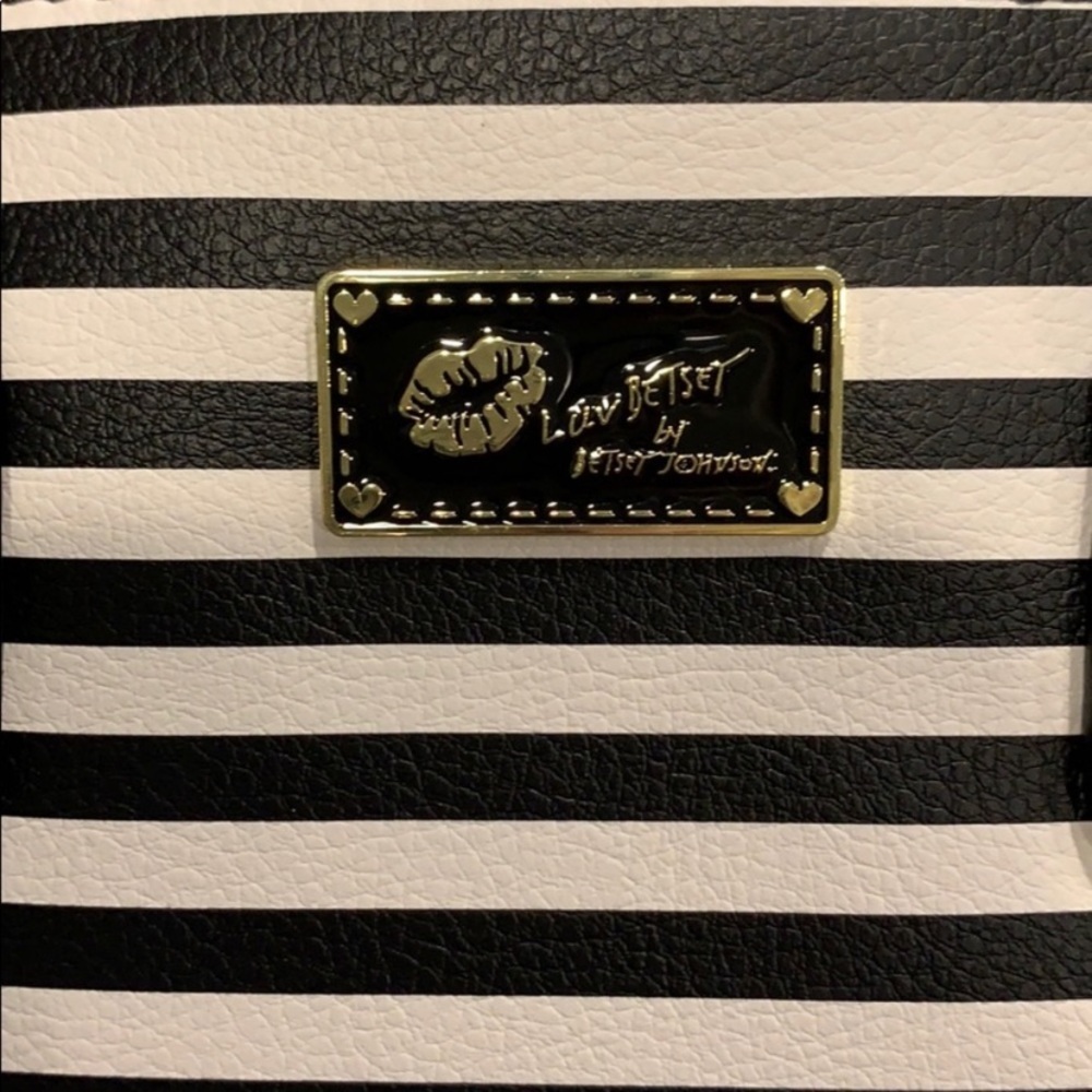 NWT Betsey Johnson Satchel - Picture 3 of 5